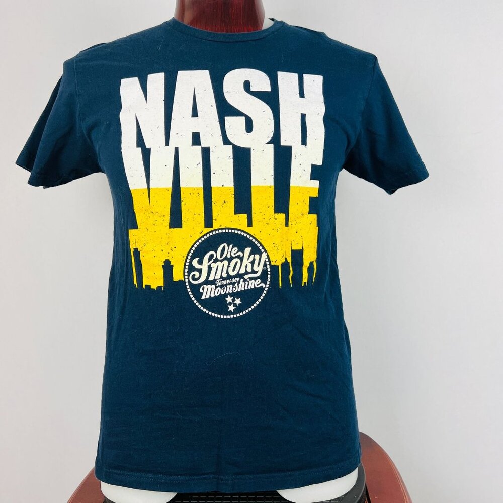 Ole Smoky Moonshine Whiskey Nashville Tennessee Large T-Shirt Shirt